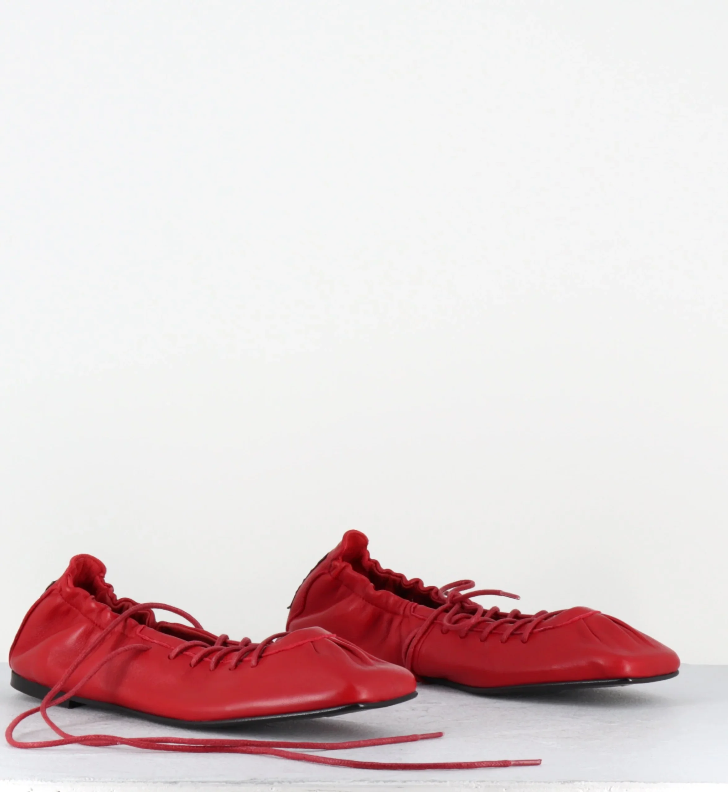 Ballerines à lacets en cuir rouge - AURELINE RED BALLET – Image 3