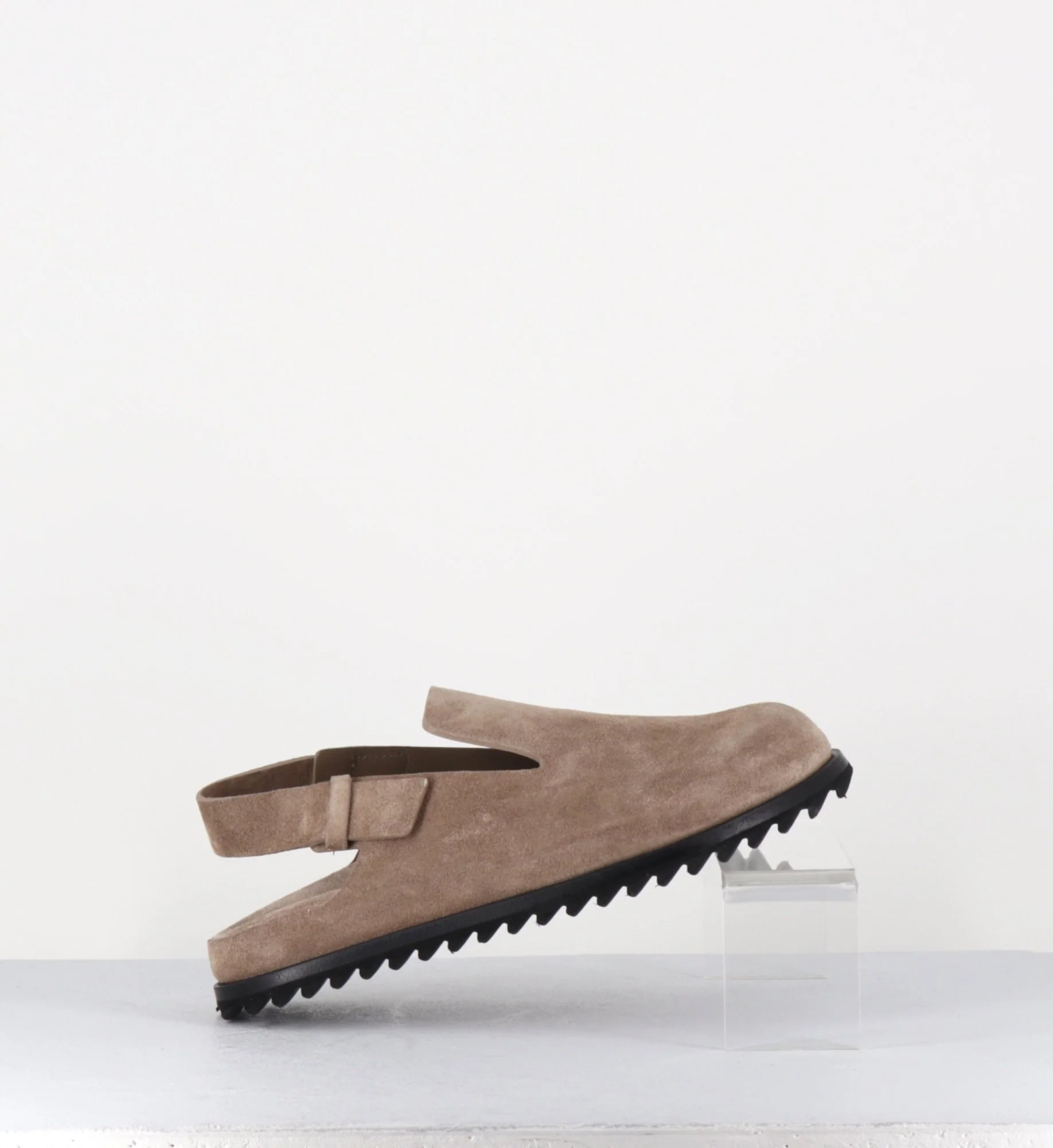 Sabots épuré daim taupe & bride arrière - PELAGIE008 FLINT – Image 4