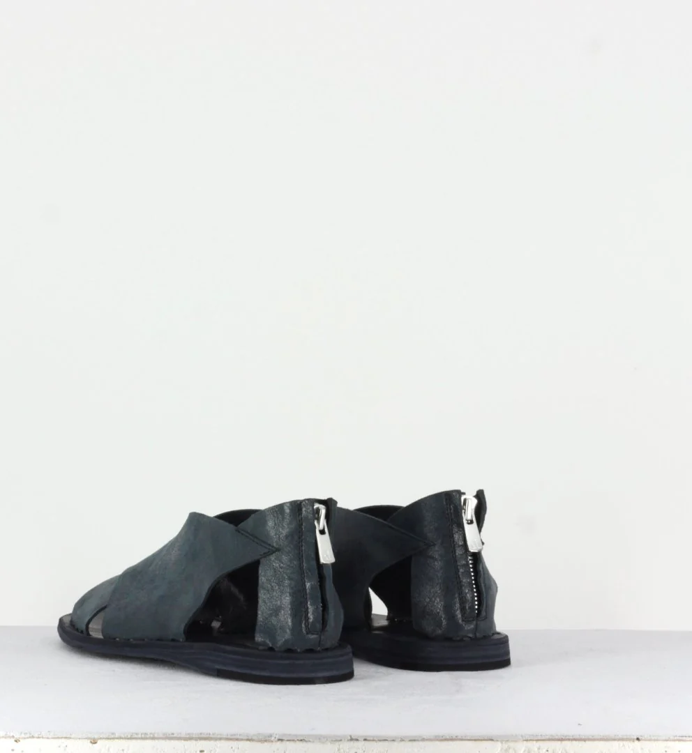 Sandales plates noires - Itaca 026 nero – Image 5