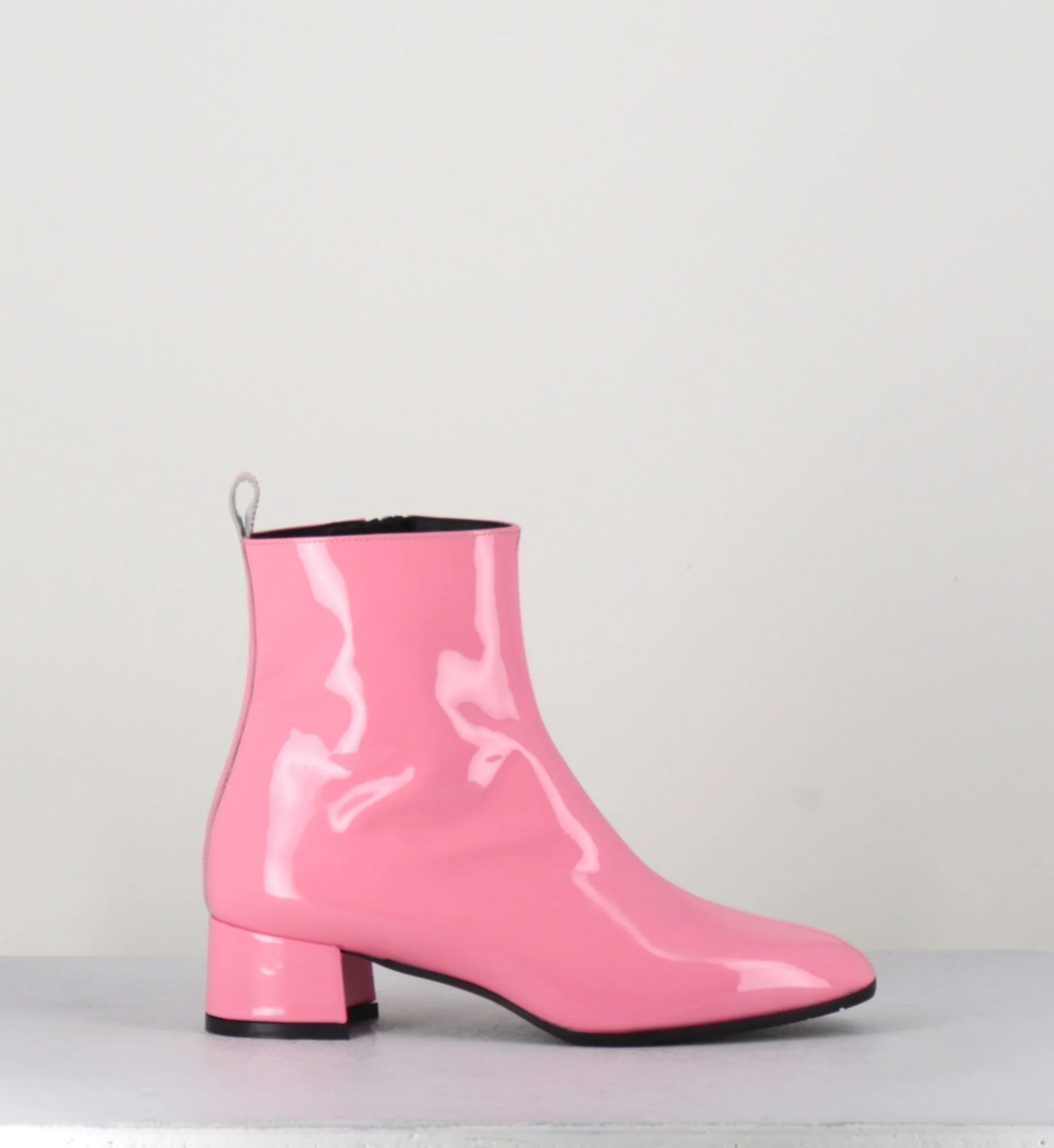 Boots 60s en cuir vernis rose - JANE VERNICE PINK