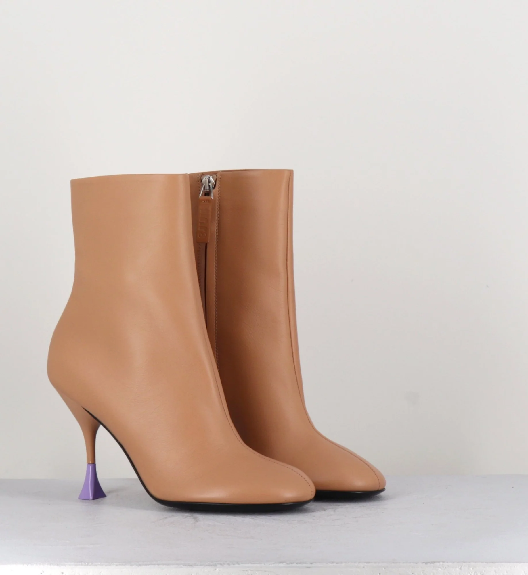 Boots en cuir beige à talon fin - LIDIA 095 BISQUIT – Image 3