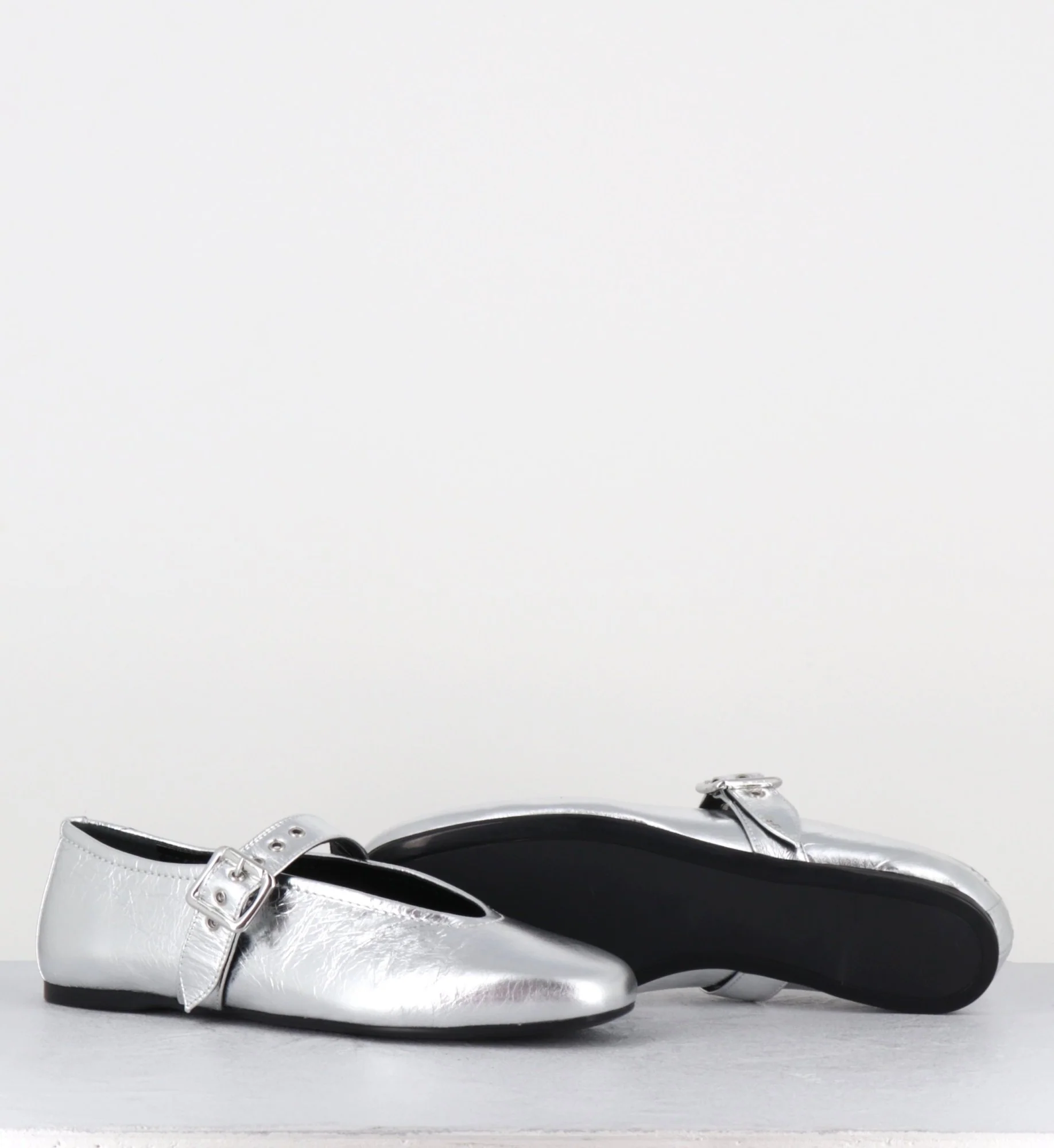 Ballerines en cuir argent à bride - SHAKILA SCRATCH SILVER – Image 7