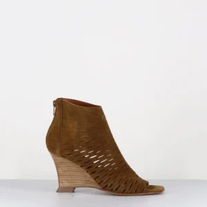 Sandales open-boots en daim camel ajouré - A5876 HOMBRE COGNAC