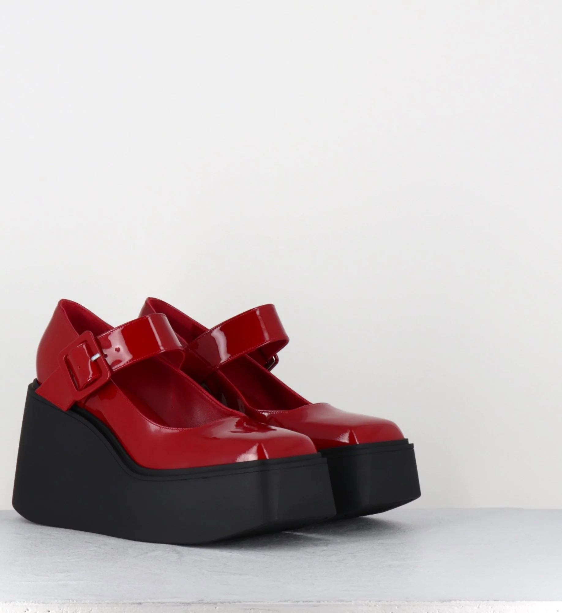 90s Mary-Jane compensées en cuir vernis rouge - YERI VERNICE ROSSO – Image 4