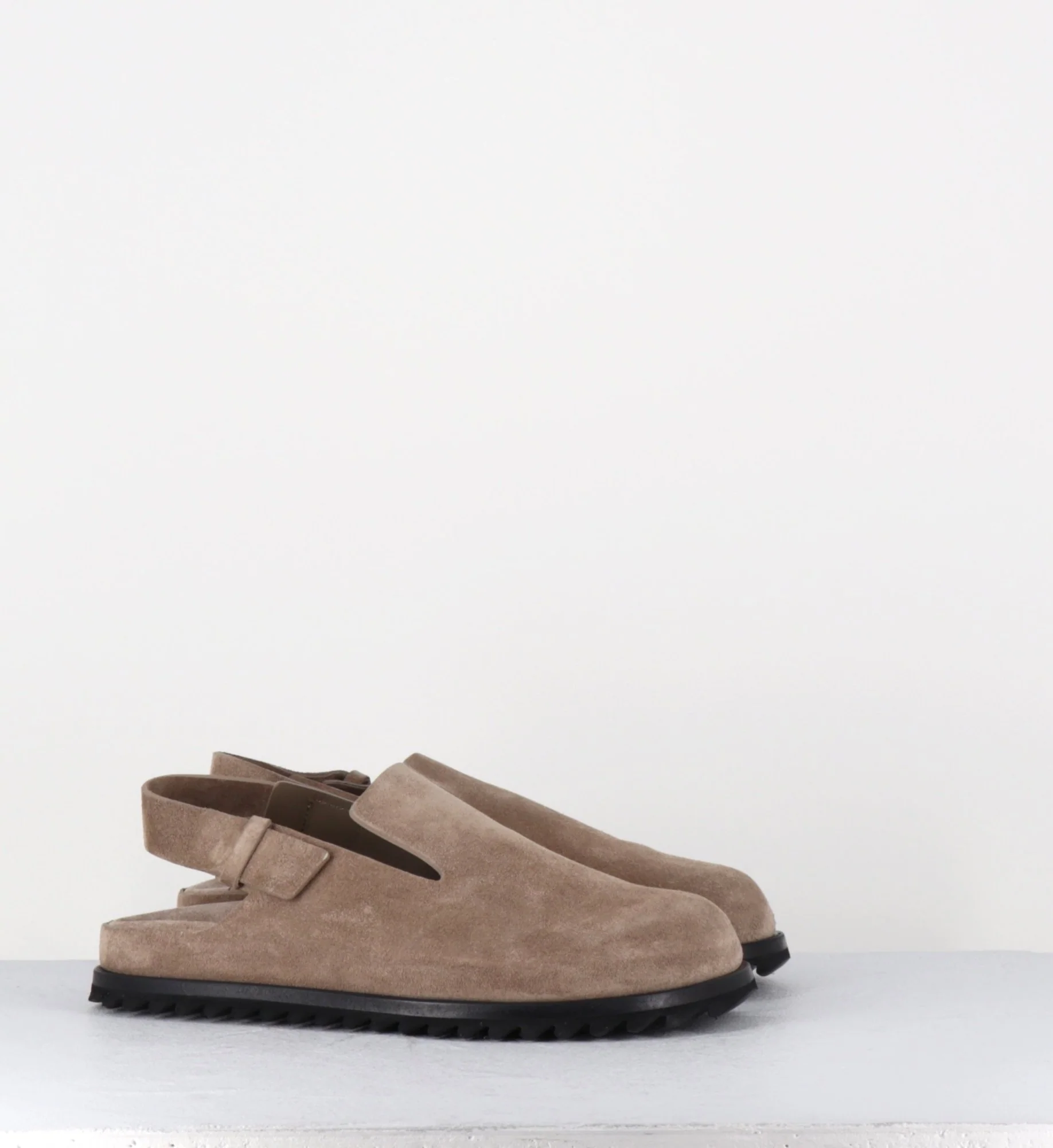 Sabots épuré daim taupe & bride arrière - PELAGIE008 FLINT – Image 3