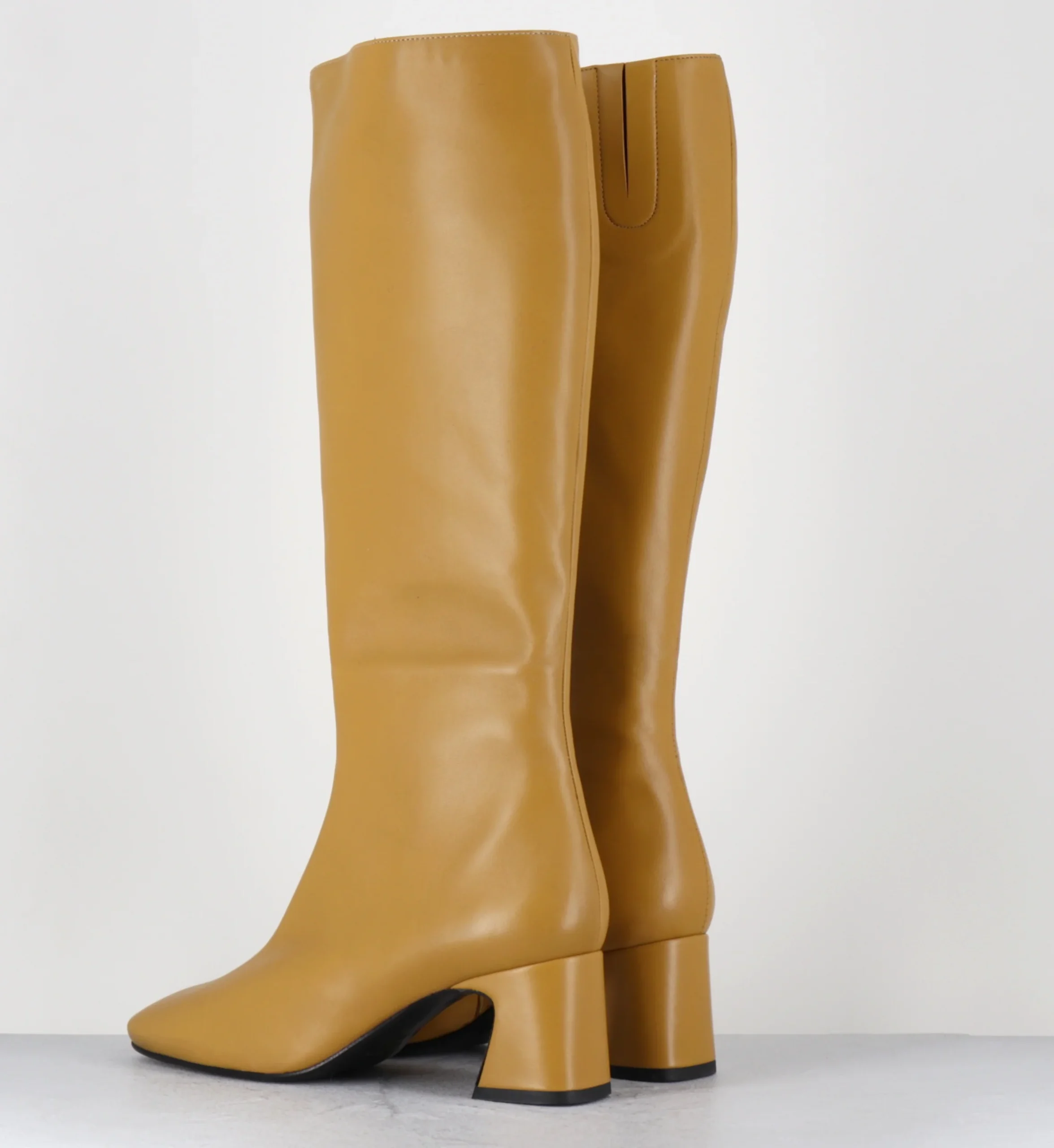 Bootes en cuir jaune bout carré - HELENA NAPPA SENAPE – Image 4