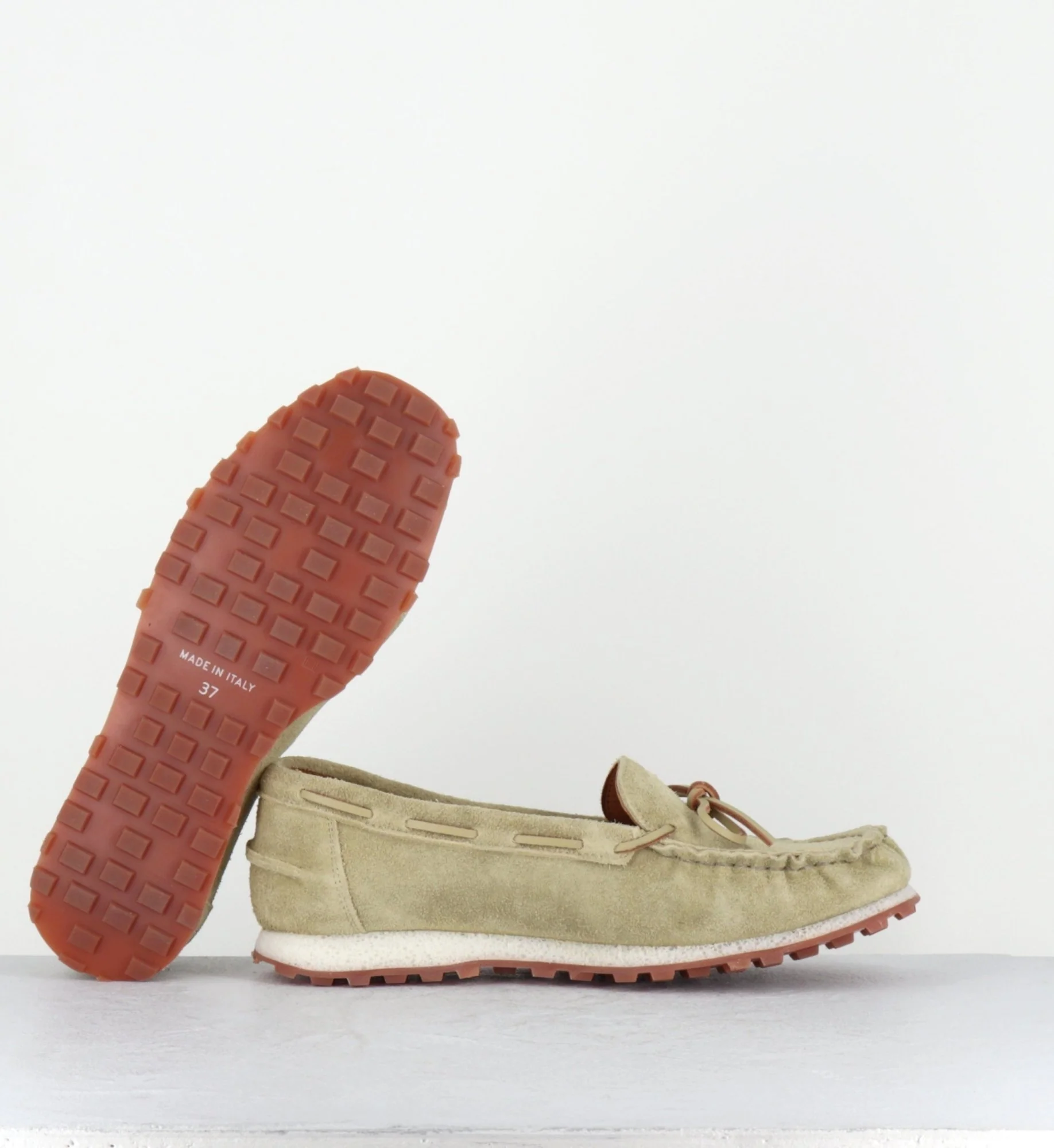 Mocassins bateau en daim kaki clair - KCEL122 GRANO – Image 7