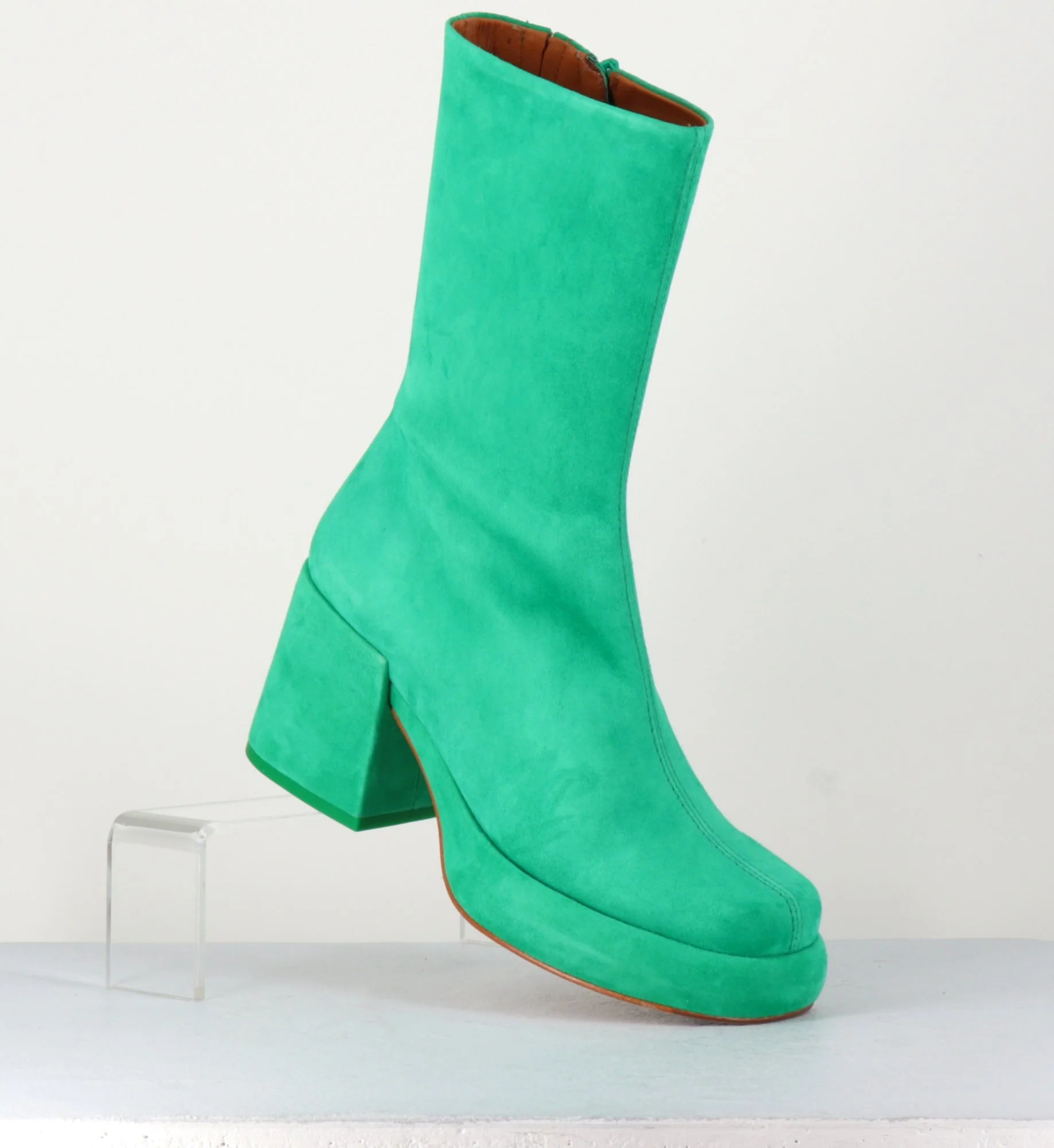 Boots en daim vert - SUSAYE GREEN BOOTS – Image 4
