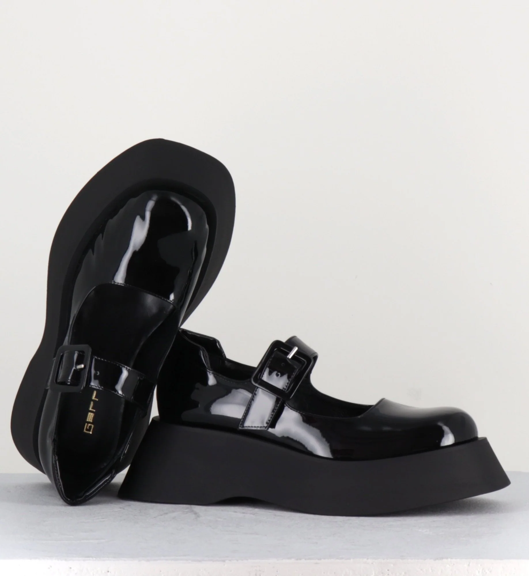 90s babies à plateforme en cuir vernis noir - CORA VERNICE NERO – Image 8