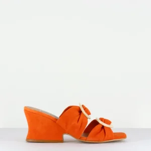 Mules en daim orange avec ornements - Valentina