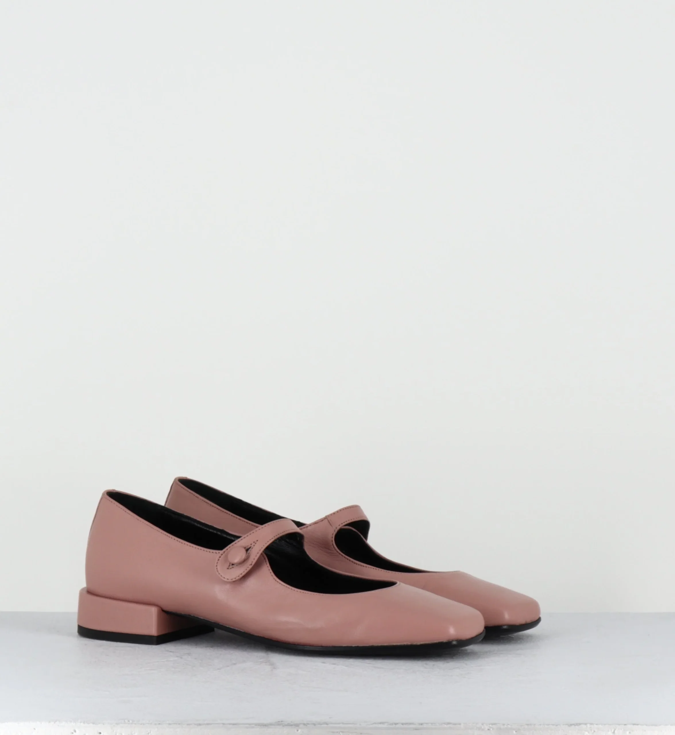 Babies en cuir souple rose poudré à bout carré - JANE NATURAL COWHIDE – Image 3