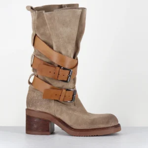 Bottes bikers en daim taupe & ceinturons en cuir camel - E4777 WASH MONDORLA
