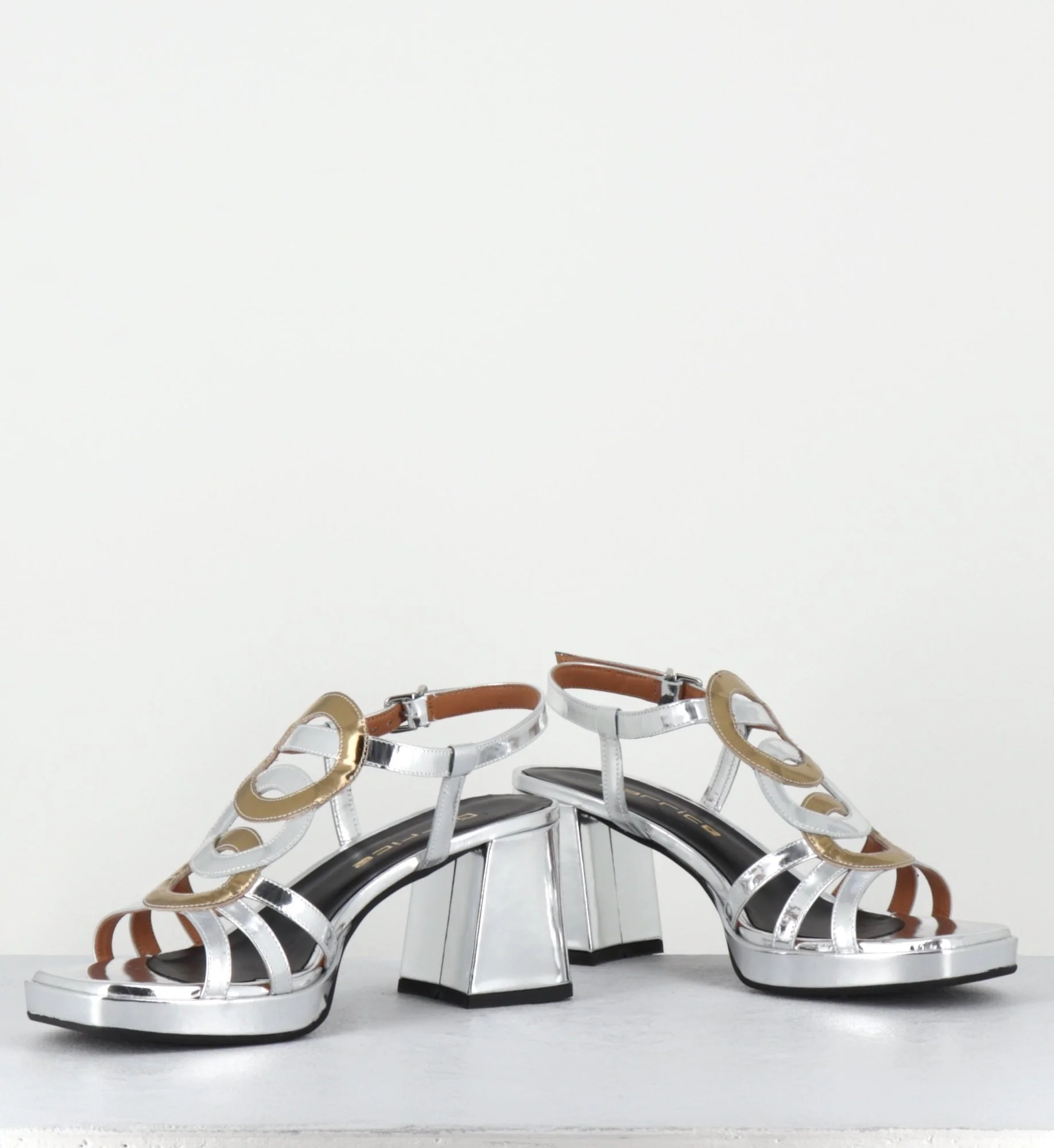 Sandales 70s en cuir glacé argent & bronze - TAGA24 ORO ARGENTO – Image 7