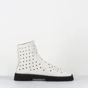Boots minimalistes légères en daim blanc ajouré  - 1104 NABUK AVORIO