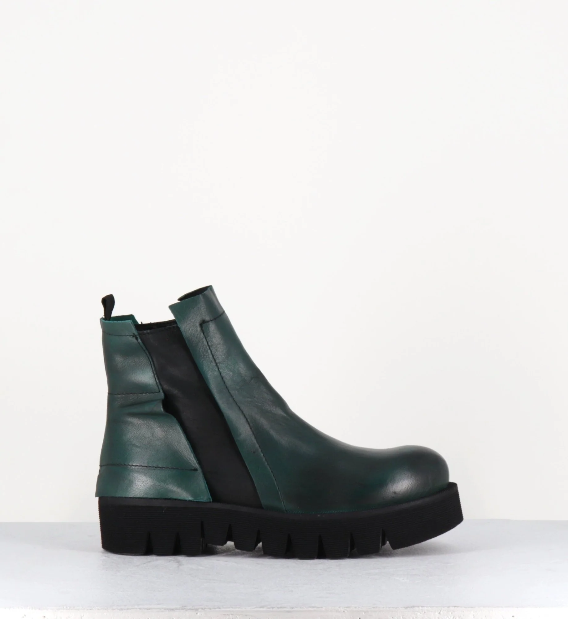 Boots légères en cuir vert - CHILO SUAVE ATLANTICK – Image 2