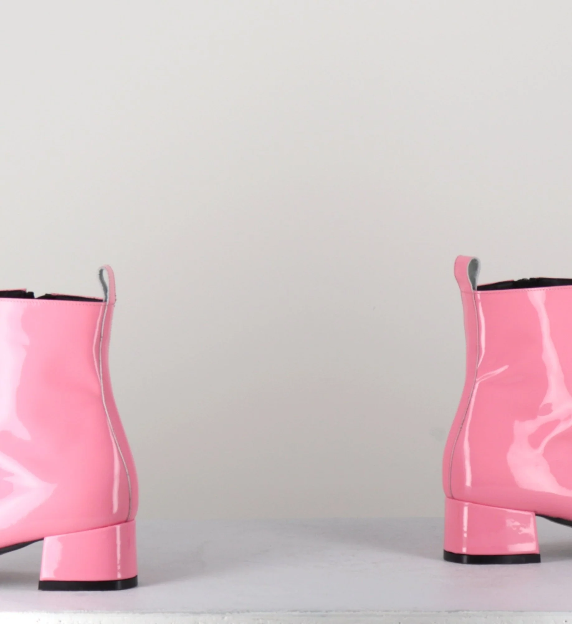 Boots 60s en cuir vernis rose - JANE VERNICE PINK – Image 5