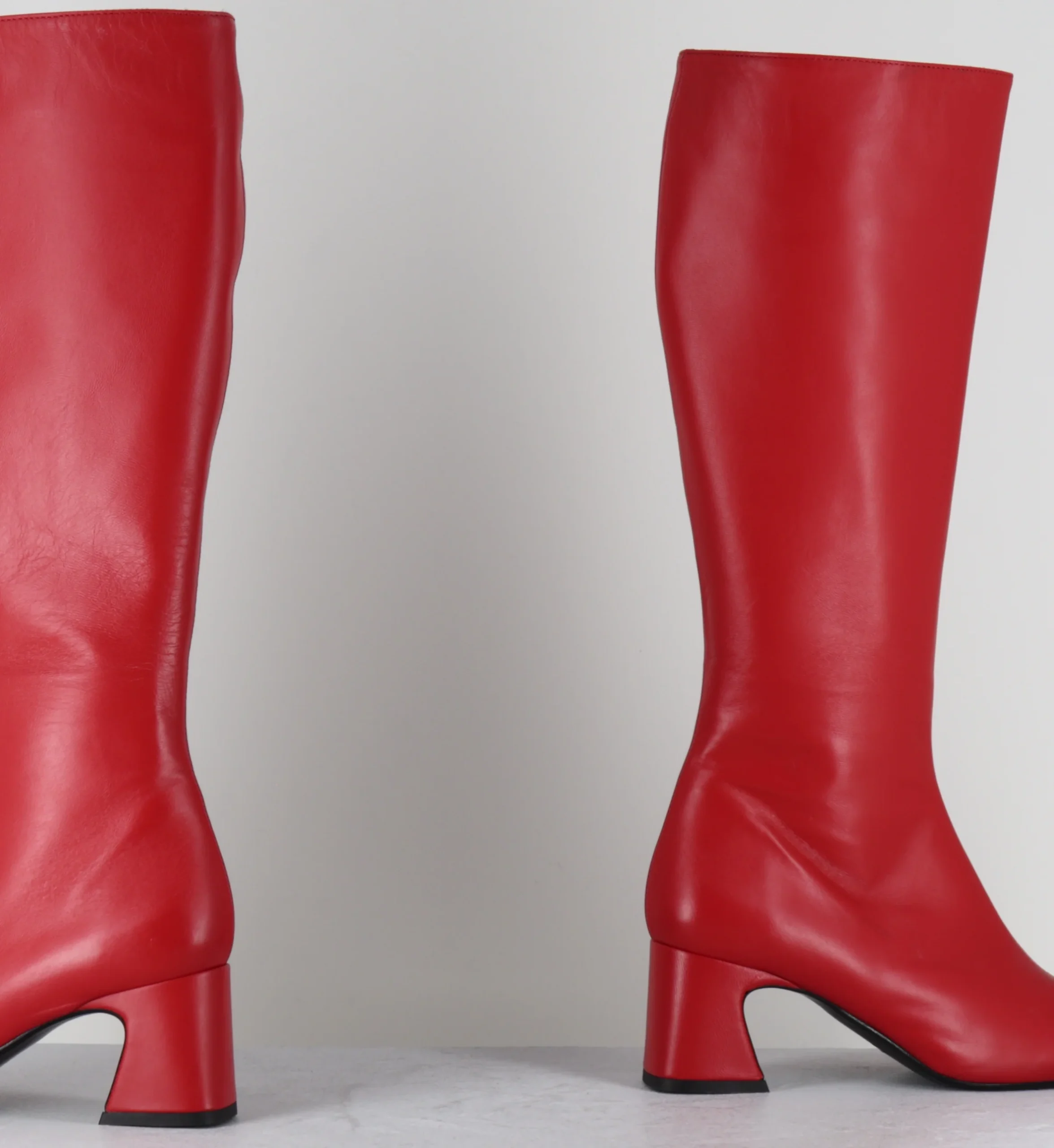 Bootes en cuir rouge bout carré - HELENA NAPPA FUOCO – Image 3