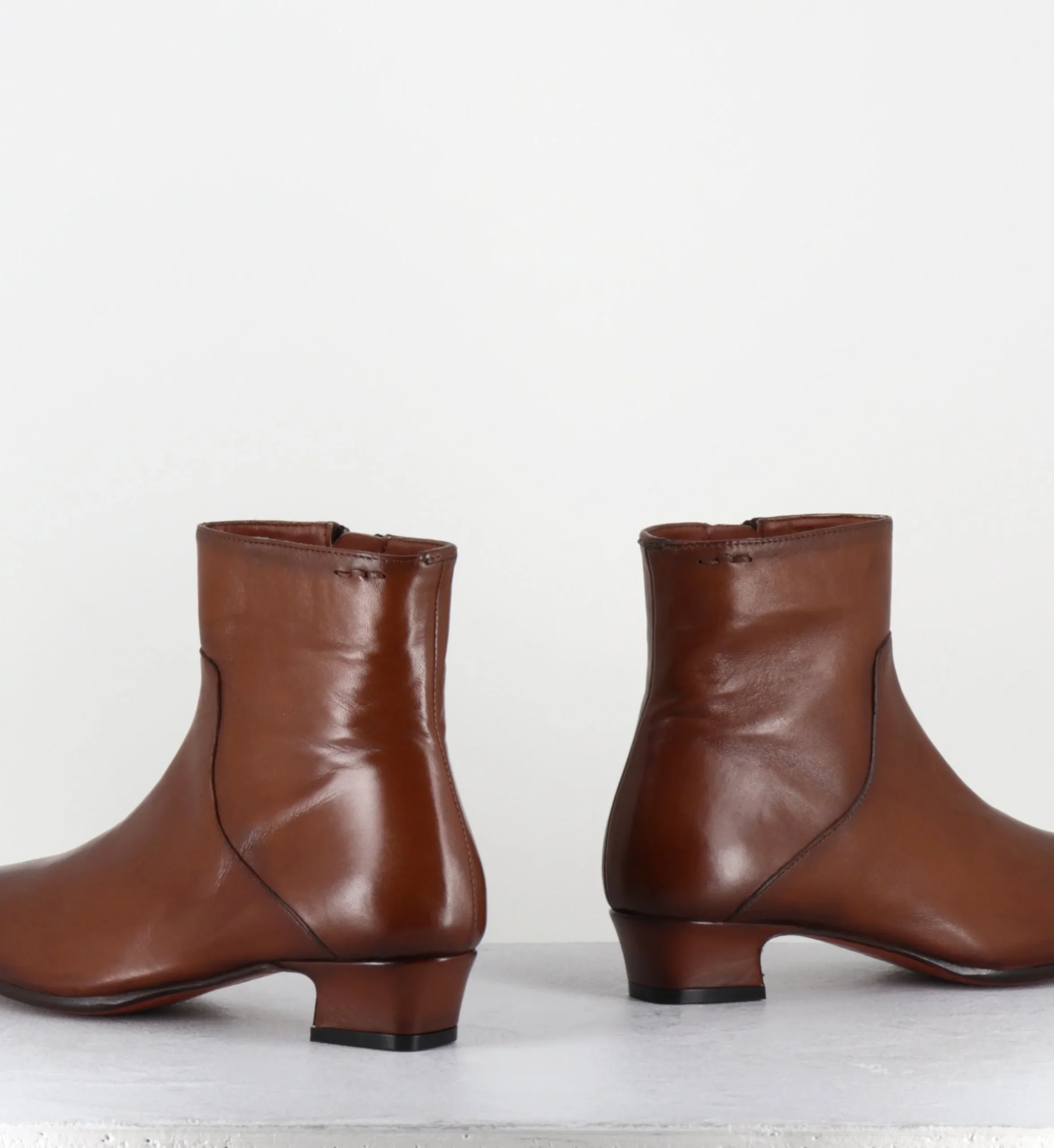 Boots en cuir camel petit talon rétro - 61768 GLAMOUR CUOIO – Image 4