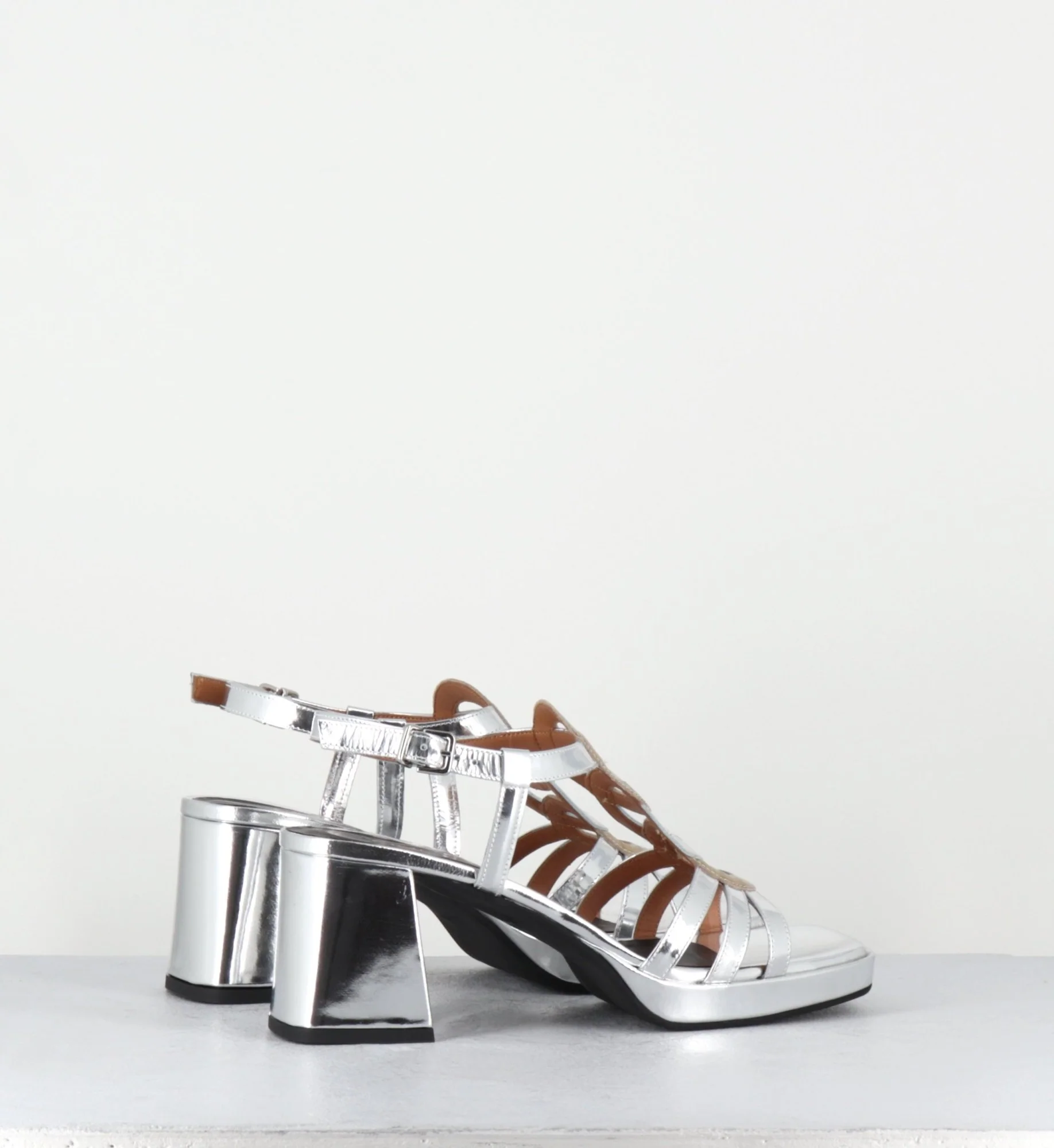 Sandales 70s en cuir glacé argent & bronze - TAGA24 ORO ARGENTO – Image 6