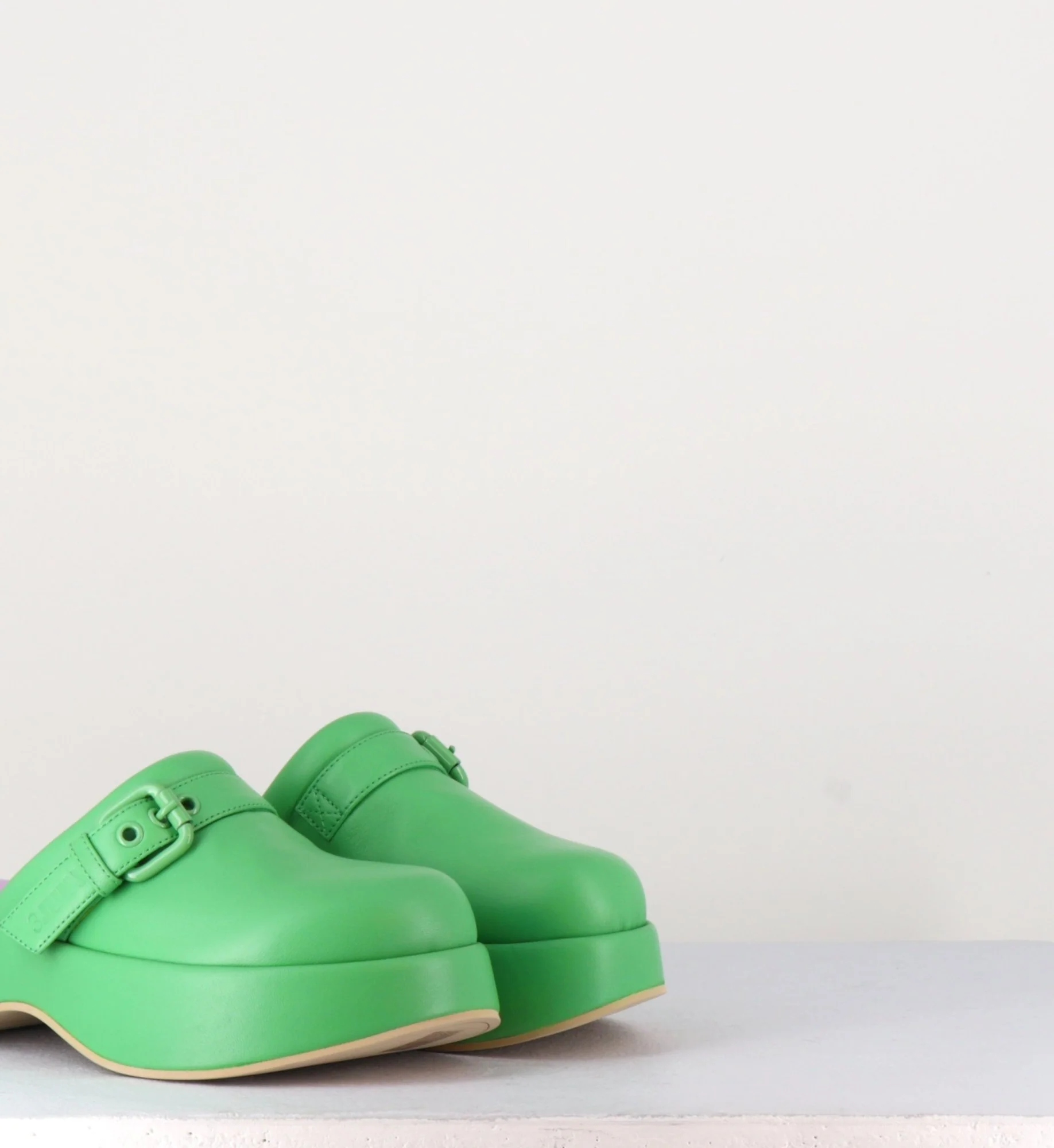 Sabot en cuir vert - LIPARI CHAT GRASS – Image 3