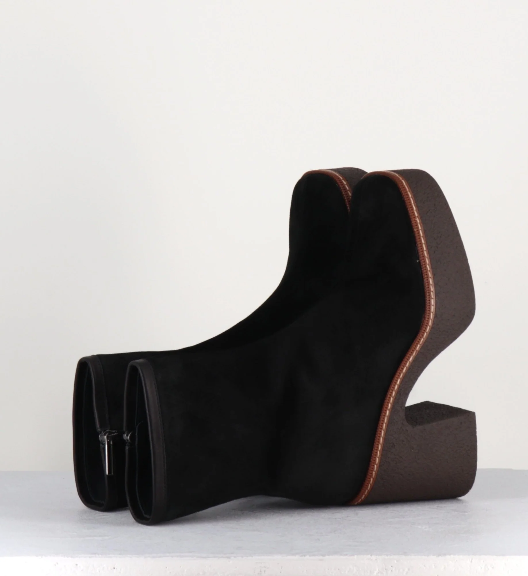 70s Platforms Boots - CARLA21 VELOURS NERO – Image 8