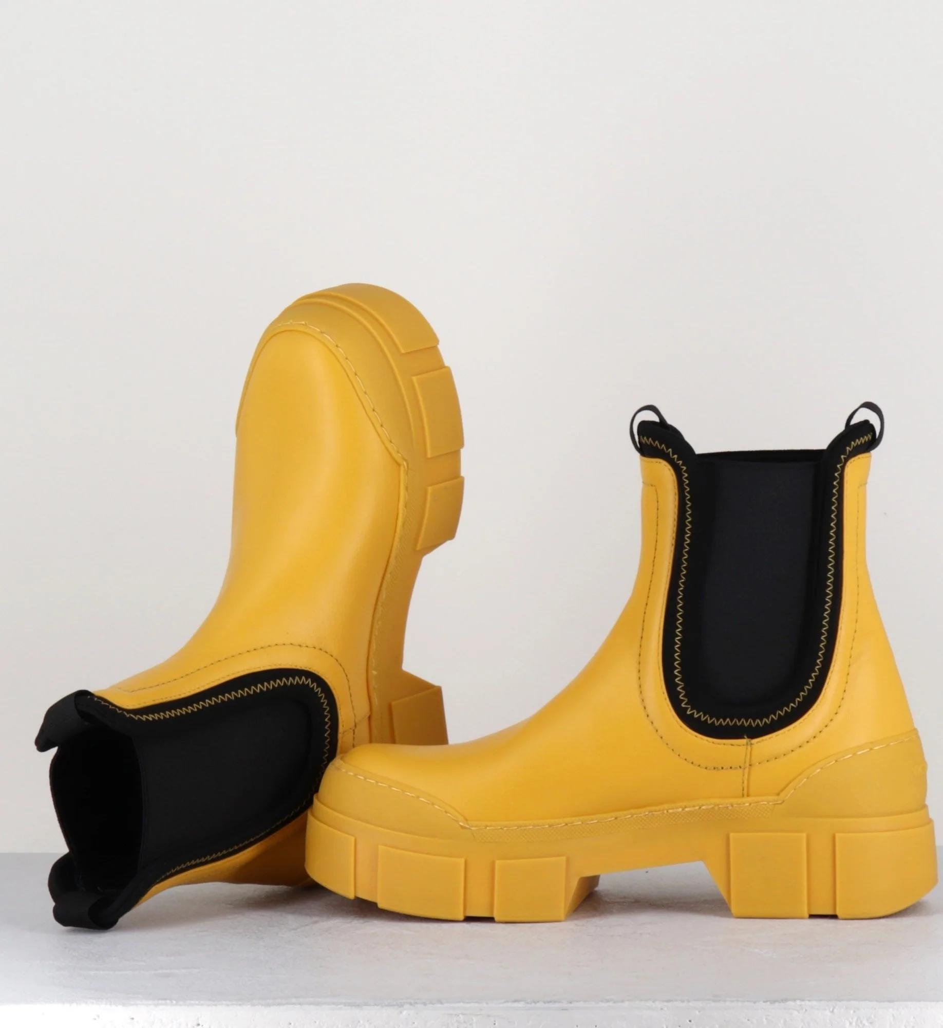 Boots chelsea en cuir jaune - 1B4712D YELLOW – Image 4