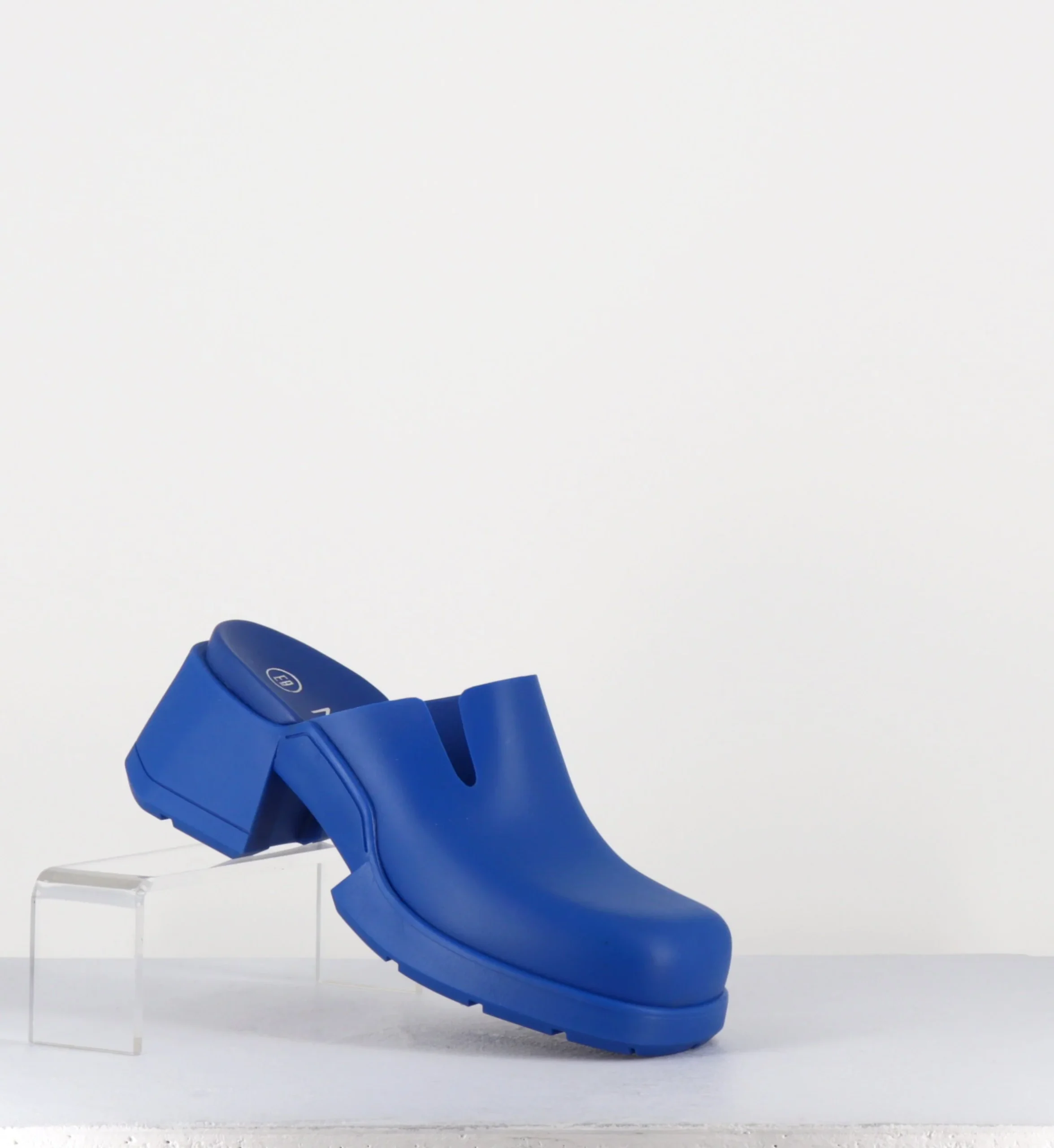 90s blue rubber clogs - BLISSA BLUE MULES – Image 6