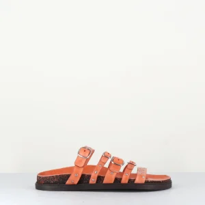 Sandales plates en cuir orange clair multi-brides à clous - 68750 CARROT