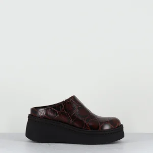 Sabot à plateforme en cuir imprimé croco marron - KRISTI BROWN COCO
