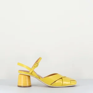 Chaussures babies en cuir jaune tressé - FANNY26 SOLE