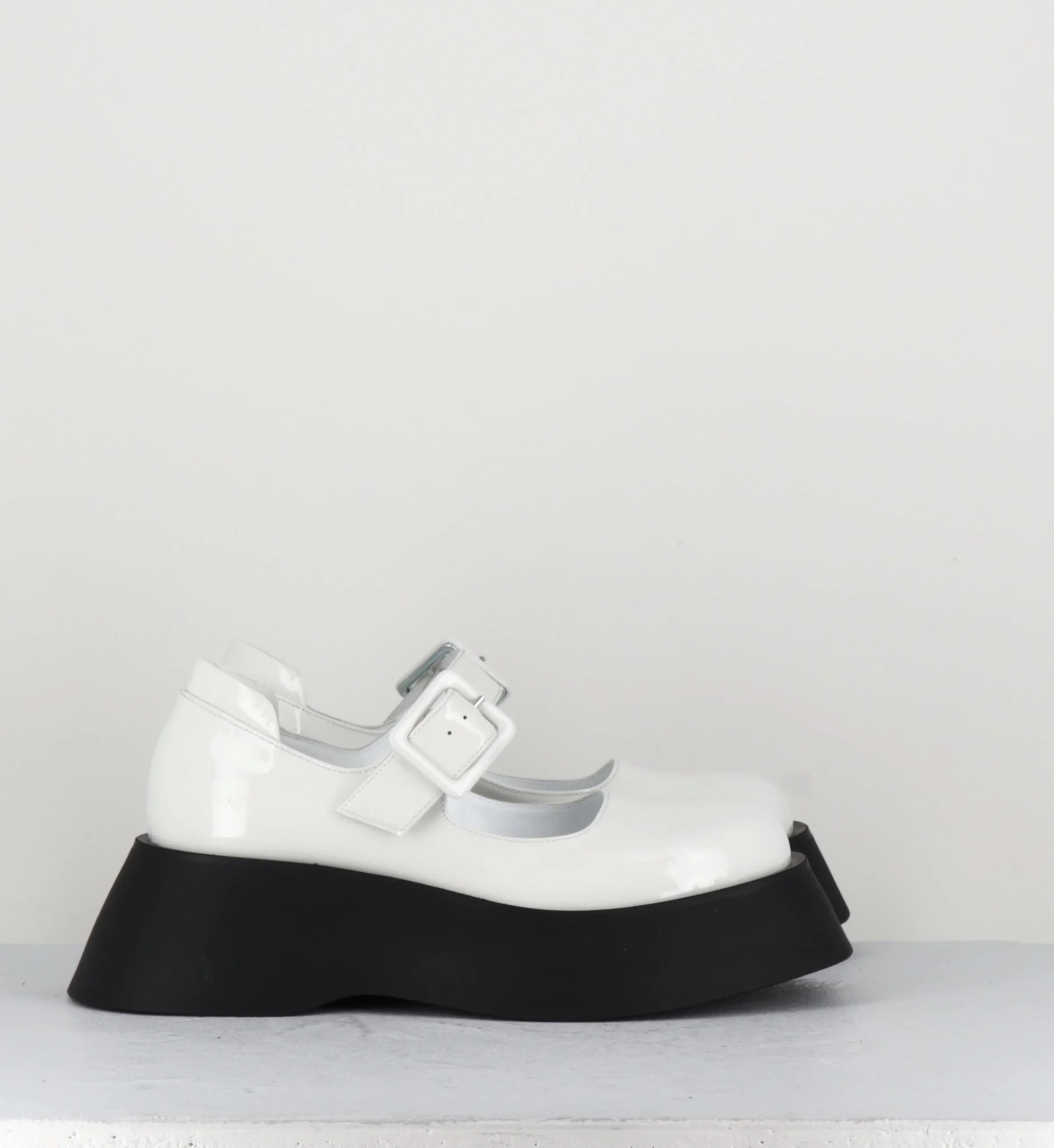 90s babies à plateforme en cuir vernis blanc - CORA VERNICE BIANCO – Image 8