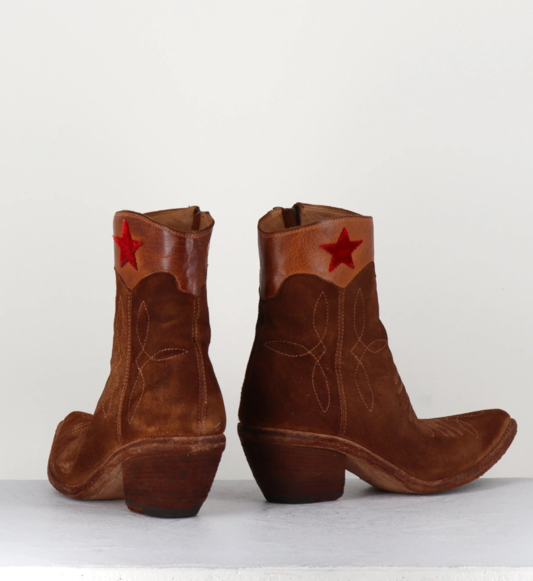 Saantiags en daim camel & étoile rouge - 3804 ROVESCHIO CUOIO – Image 7