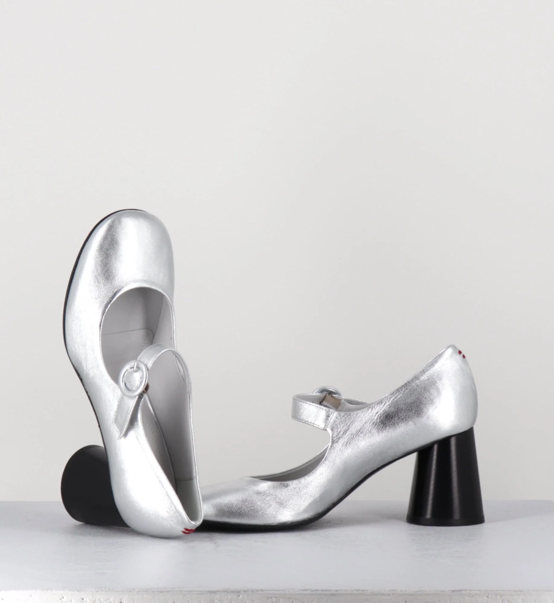 Babies rétro à talon en cuir argenté - ACE22 METAL ARGENTO – Image 5