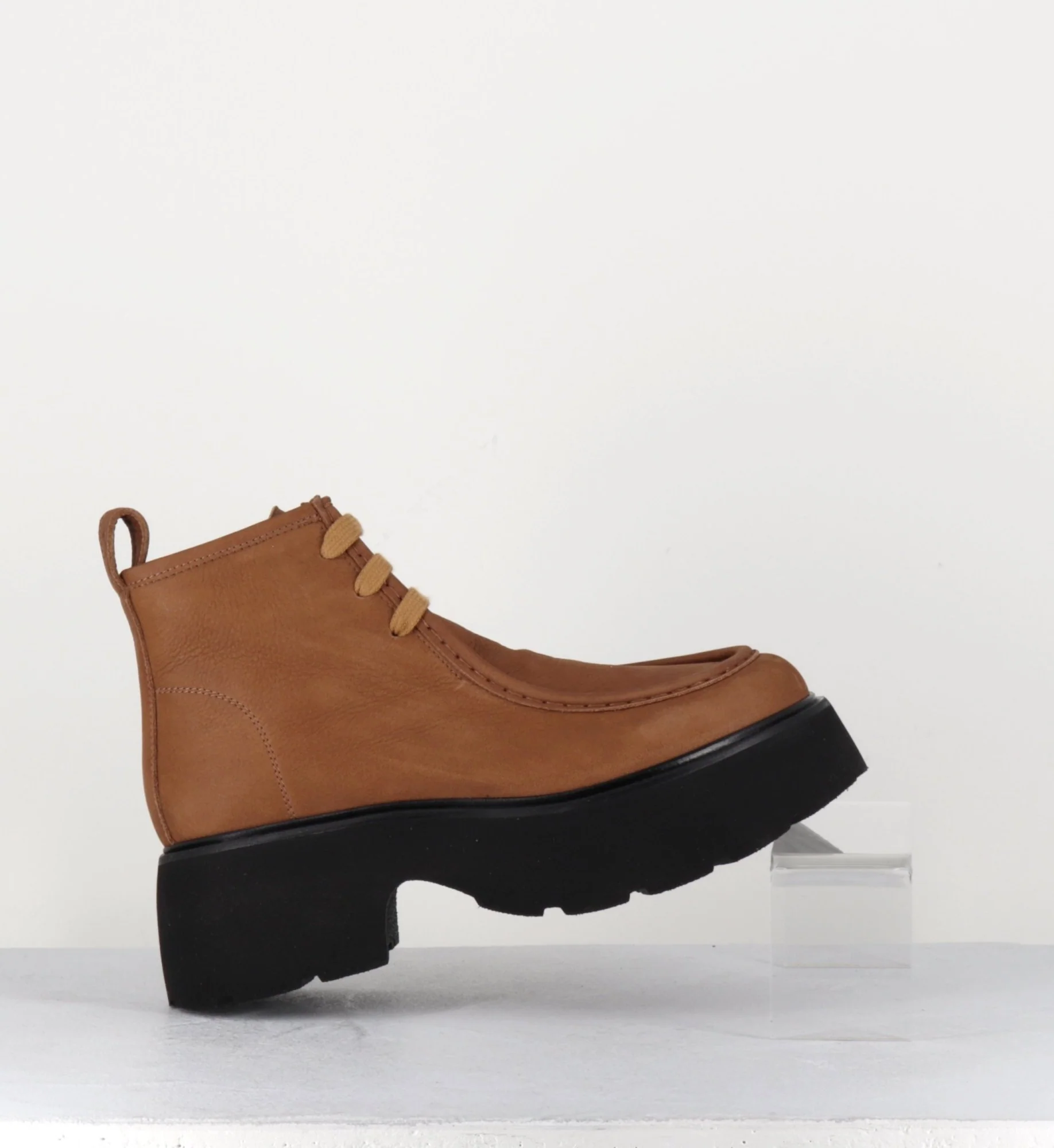 Chaussures à lacets en nubuck cognac - A78NP NABUCK COGNAC – Image 4