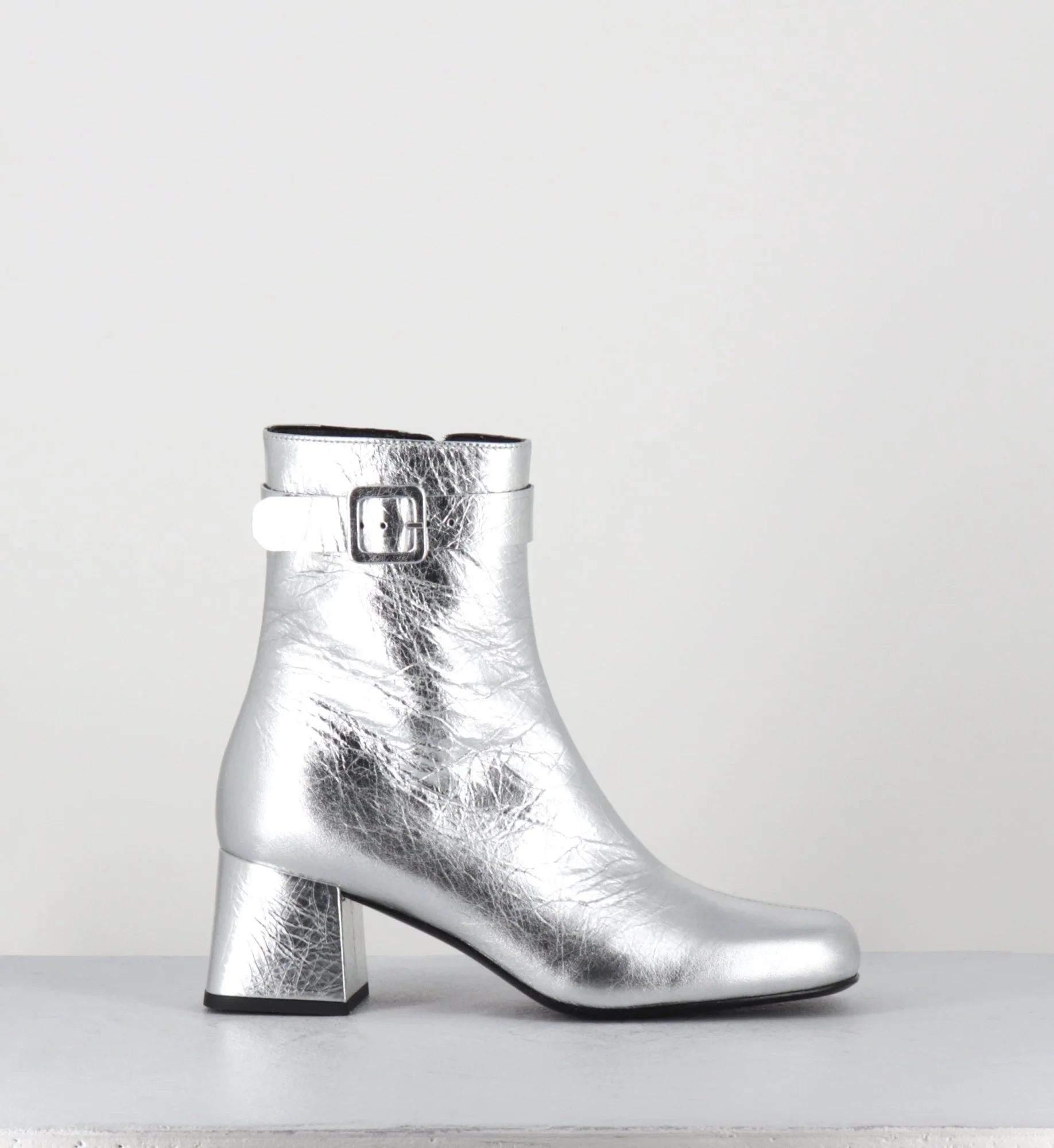 Boots 60s en cuir métallisé argent - XERT SCRATCH SILVER – Image 2