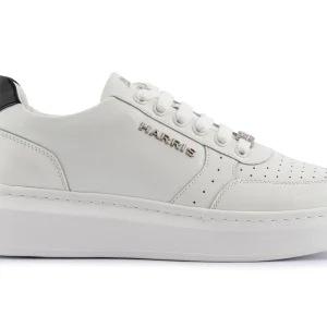 Baskets en cuir verni