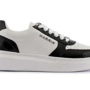 Baskets en cuir verni