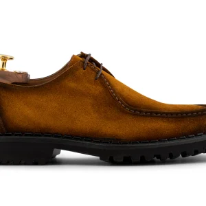 Lacets en daim avec coutures à la main