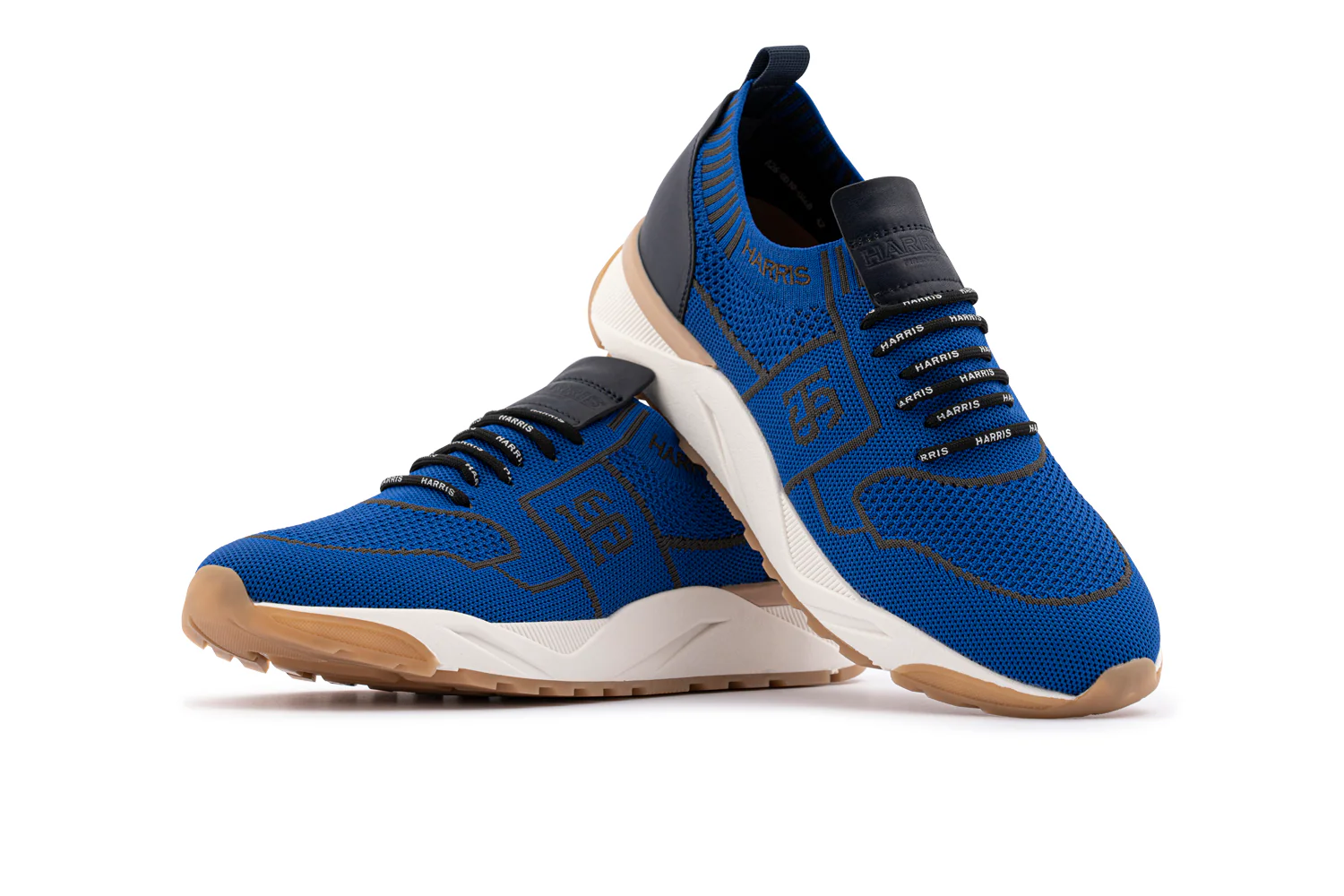 Les baskets glissent sur le tissu – Image 2