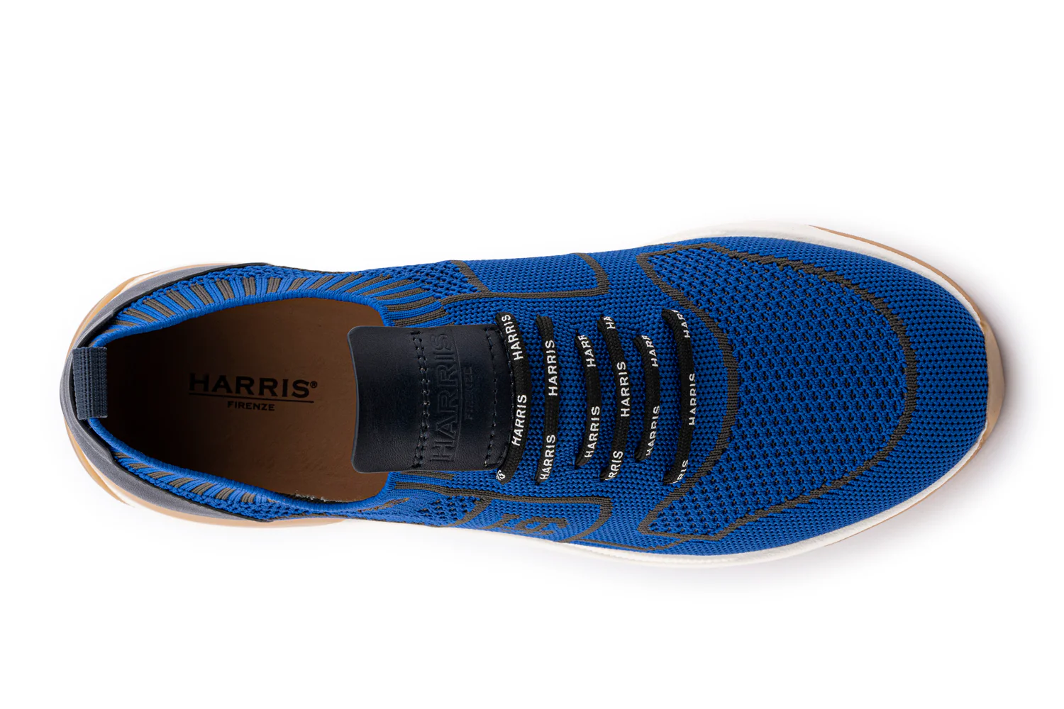 Les baskets glissent sur le tissu – Image 3