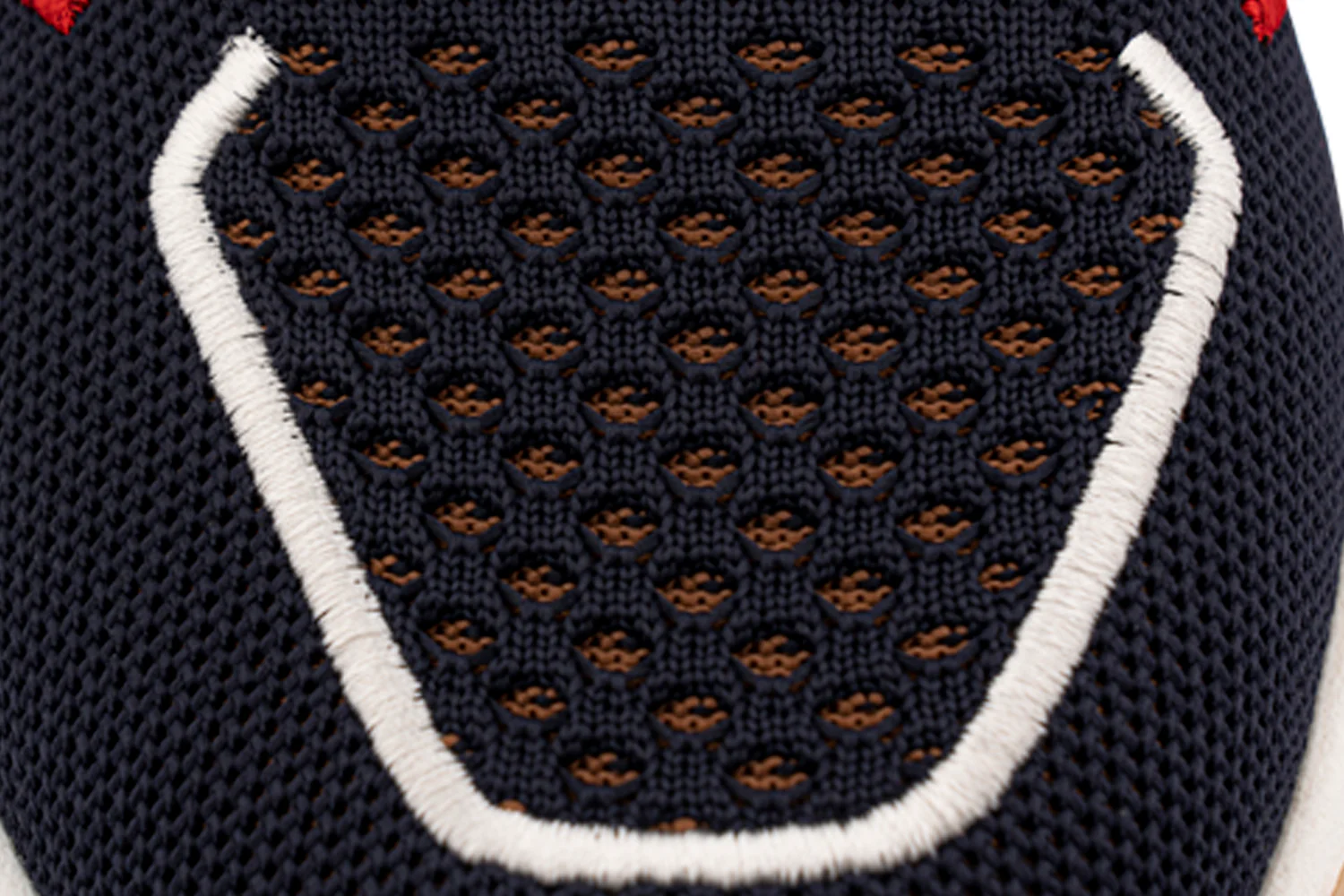 Les baskets glissent sur le tissu – Image 5