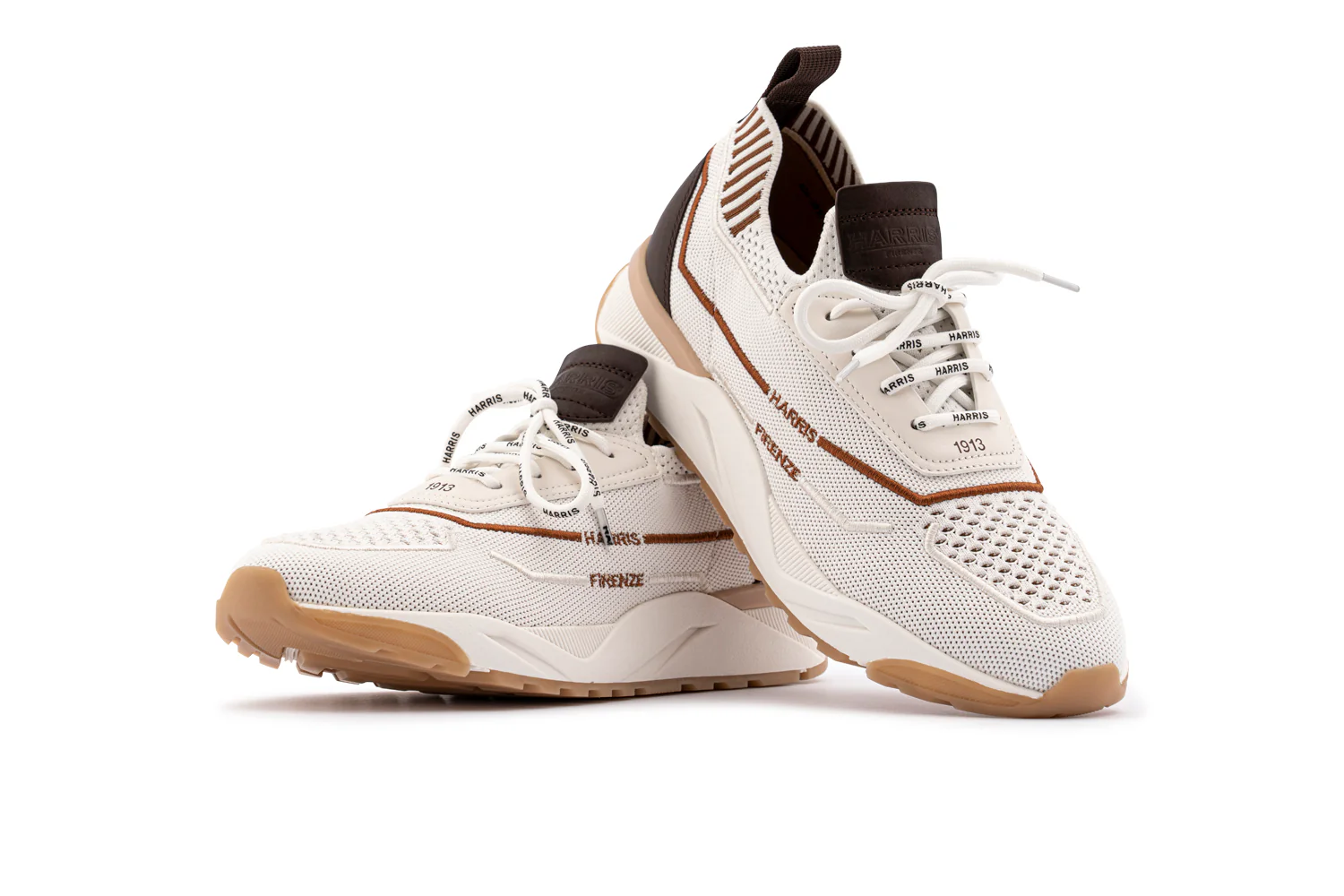 Les baskets glissent sur le tissu – Image 2