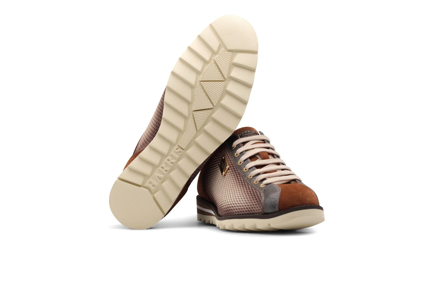 Baskets en cuir percé ombré et en daim – Image 2