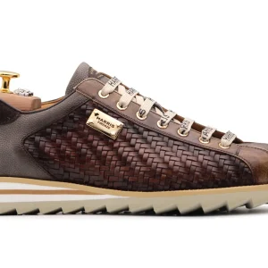 Baskets en cuir tissé en forme de main