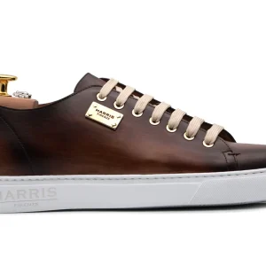 Baskets lisses peintes à la main