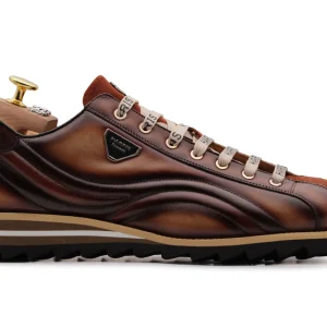 Baskets en cuir peint à la main et suède