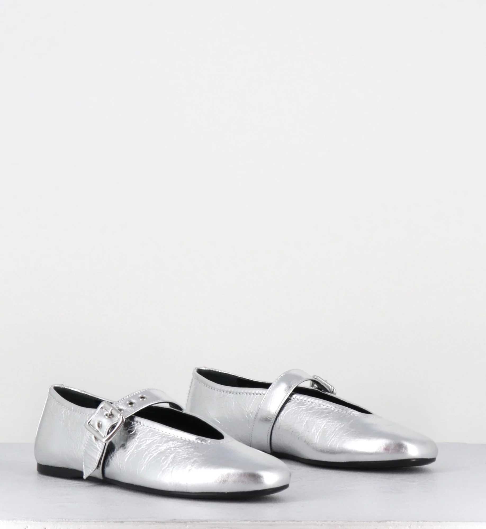 Ballerines en cuir argent à bride - SHAKILA SCRATCH SILVER – Image 6