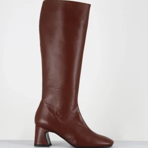 Bootes en cuir marron bout carré  - HELENA NAPPA CHATAGNE