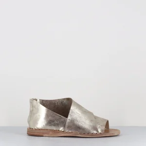 Sandales plates en cuir or clair découpe asymétrique - ITACA046 MAX PLATINO