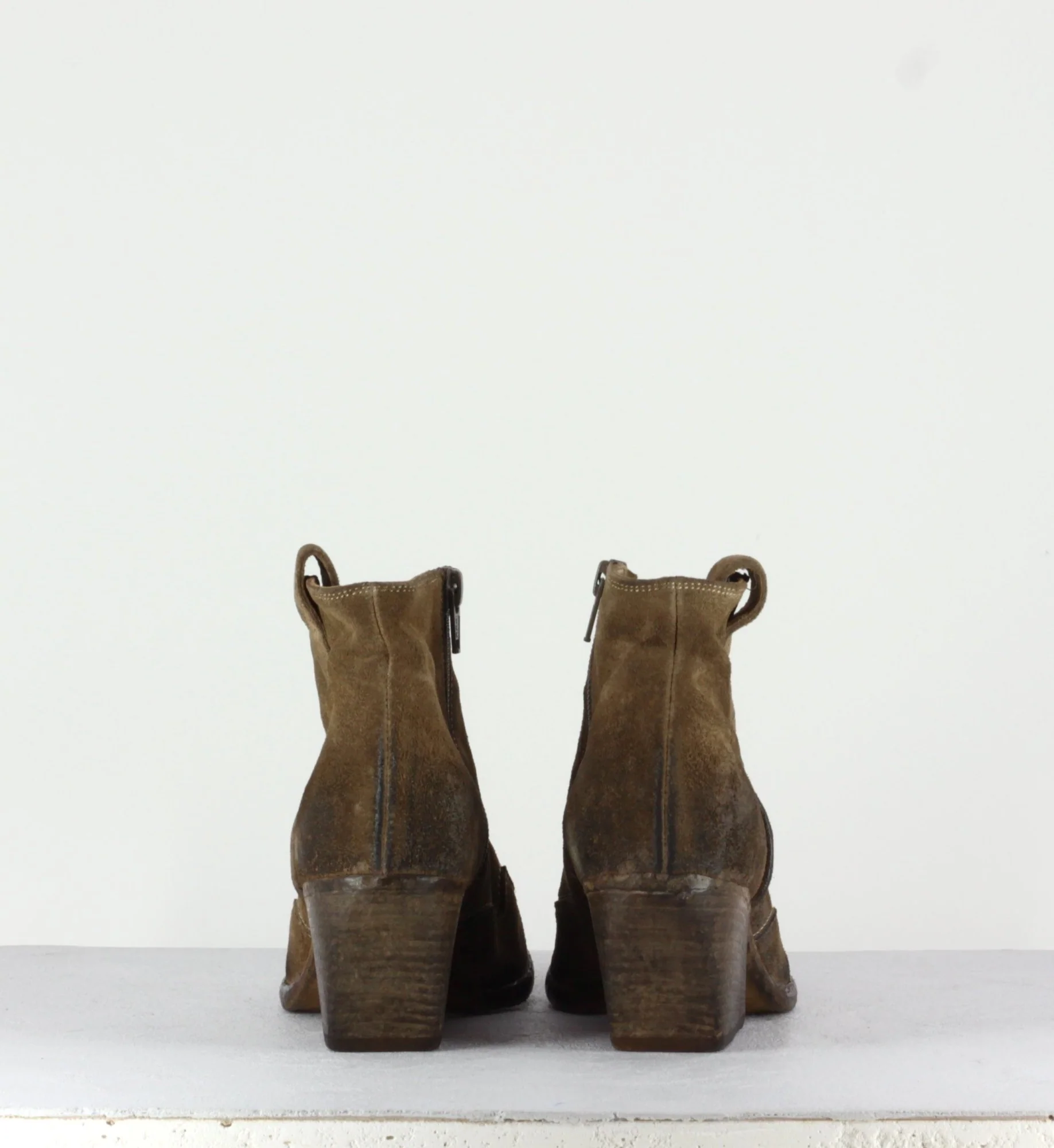 Boots santiags courtes en daim taupe - E2004 HOMBRE SAND – Image 4